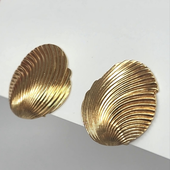 Christian Dior Vintage Earrings - Picture 2 of 11